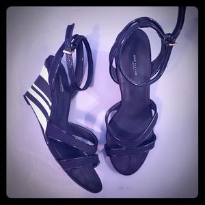 Ann Taylor black and white wedge